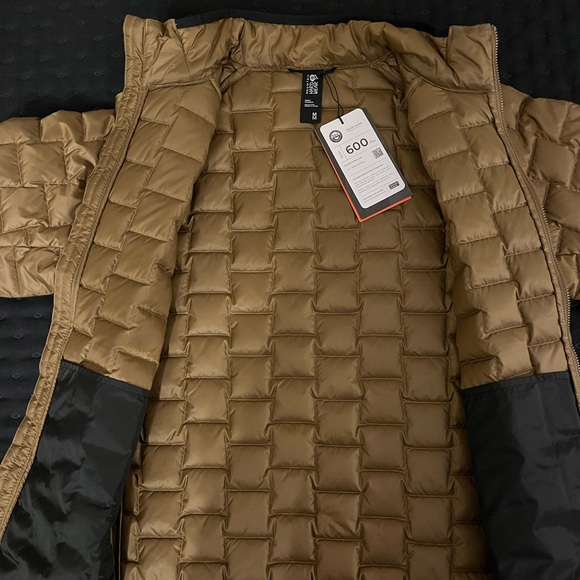 NWT Mountain Hardwear Summiter Lightweight Down Jacket, 600 Fill, autumn gold - Picture 4 of 4